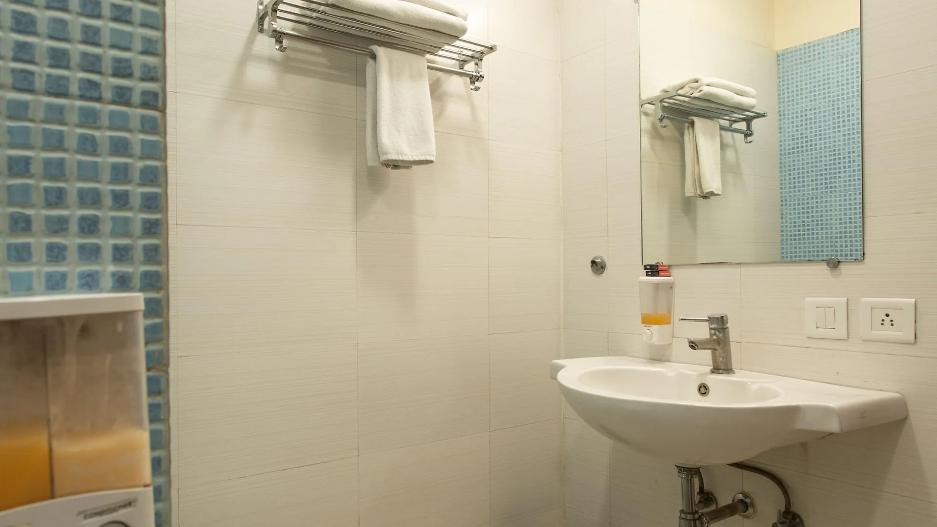 Hotel Trivandrum Kazhakuttam