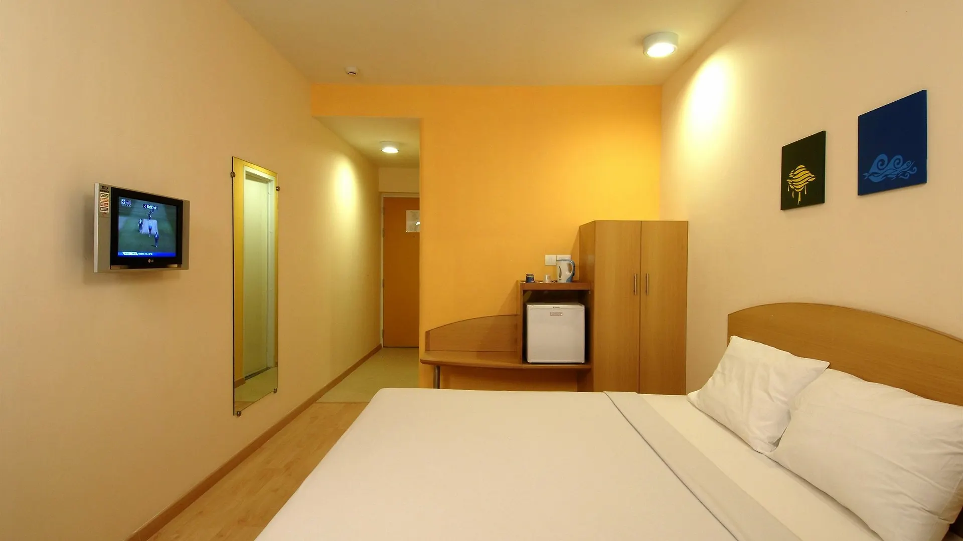 Trivandrum Kazhakuttam Hotel